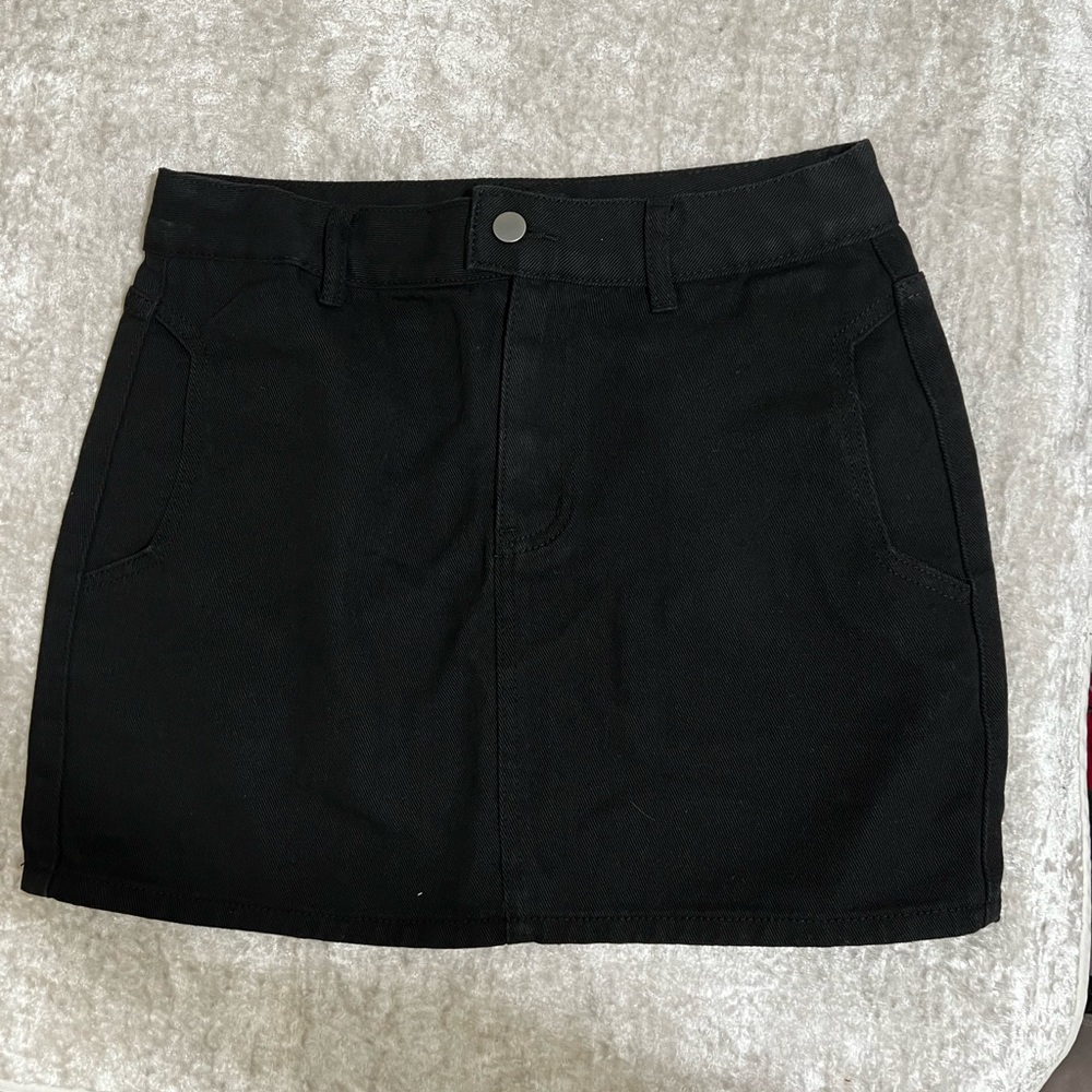 Black Denim Skirt Large with pockets, fits like a Medium
